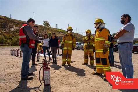 Se Preparan Brigadistas Para Proteger A Sus Compañeros De Emergencias