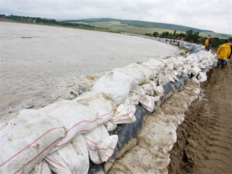 Autoritatile Au Intrat In Alerta Pericol De Inundatii Pe Prut Despre