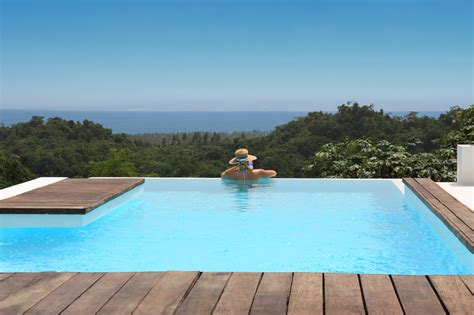 Airbnb Homes with Access to All-Inclusive Style Amenities