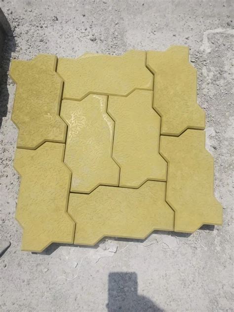 Concrete Zig Zag Paver Blocks Size X Feet X Mm At Rs