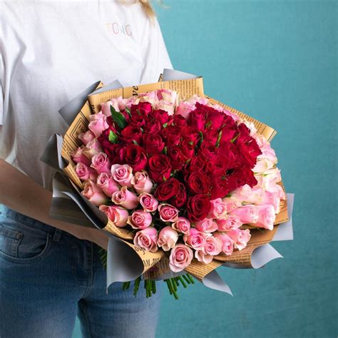 Красные и розовые розы в форме сердца купить с доставкой по цене 14869 ...