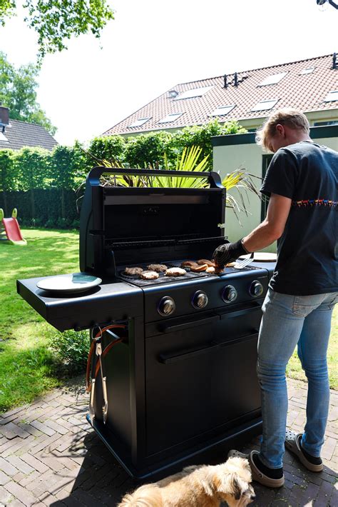 Zalmburger Van De Bbq Zomer Recept Lekker En Simpel