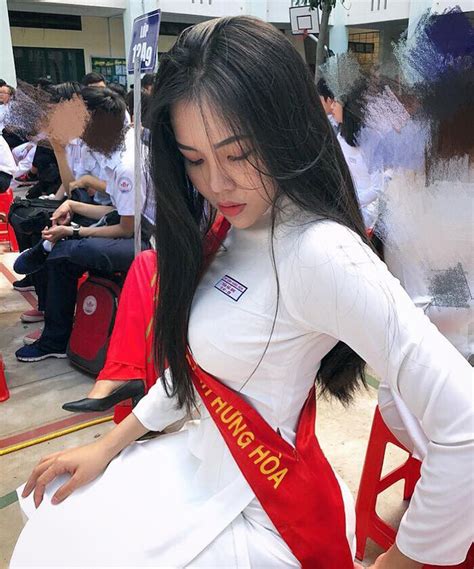 Loạt nữ sinh hot nhất nhì THPT Bình Hưng Hoà TP HCM Xinh đẹp và vóc dáng cực nổi bật