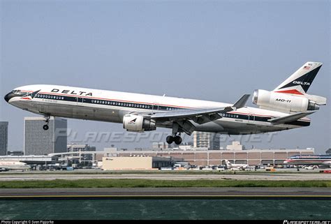 N802DE Delta Air Lines McDonnell Douglas MD 11 Photo By Sven Pipjorke