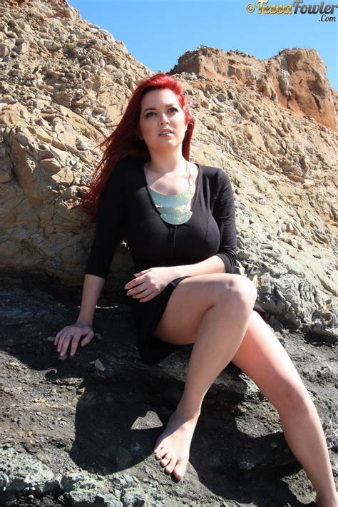 Busty Redhead Tessa Fowler Bares Her Big Natural Tits On The Beach Porn Pictures Xxx Photos