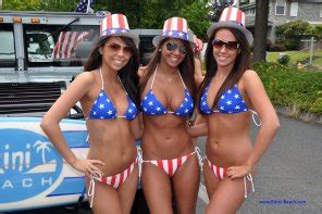 USA Bikini Girls On Parade Tons MIC Porn Pic