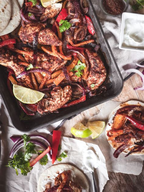 Sheet Pan Fajitas In 30 Minutes Lolo Home Kitchen