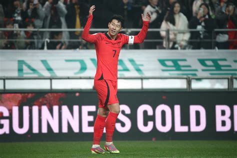 Son Heung-min hits brace as South Korea win again in World Cup ...