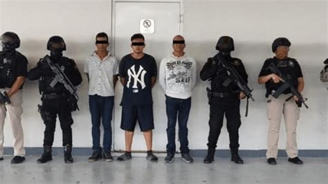 Detienen A 3 Hombres Y Un Menor Con Droga En Monterrey