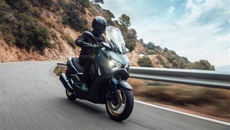 2023 Yamaha XMAX 250 ve XMAX 250 Tech MAX 2023 modelleri Türkiye de