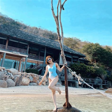 N Ch Tu I Body V I G I Xinh K Ng Ua Bikini Ai C C Ph M H N Netizen Vi T