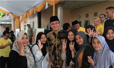 Keliling Waringin Kurung Balon Bupati Serang Andika Hazrumy Ajak Caleg