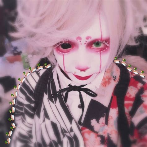 Pin On Visual Kei Unconventional Makeup Visual Kei Makeup Visual Kei