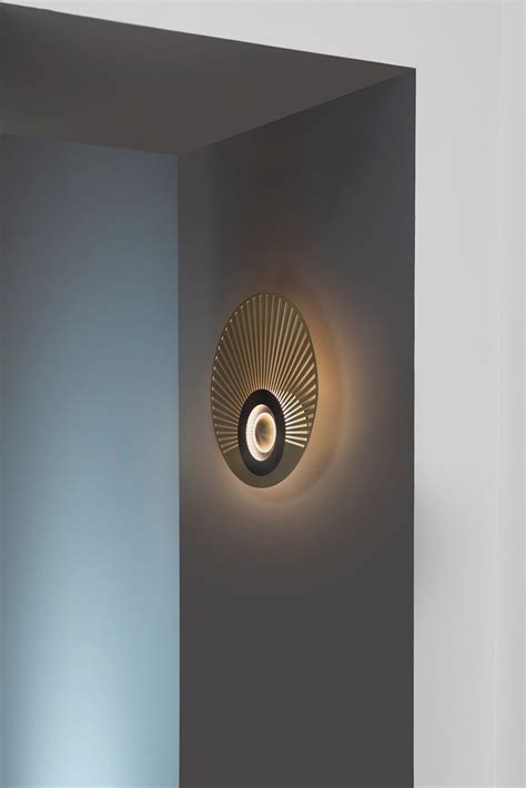 Earth Led Wall Ceiling Light Satulight