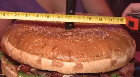 Bowlero serves up giant-sized food, drinks at Dolphin Mall - WSVN 7News | Miami News, Weather