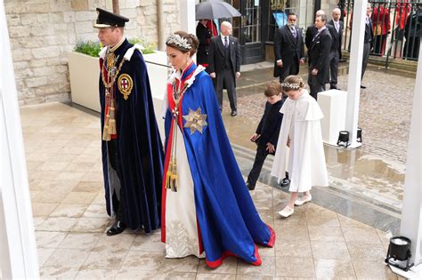 Kate Middleton All Incoronazione Di Re Carlo III Niente Tiara Indossa