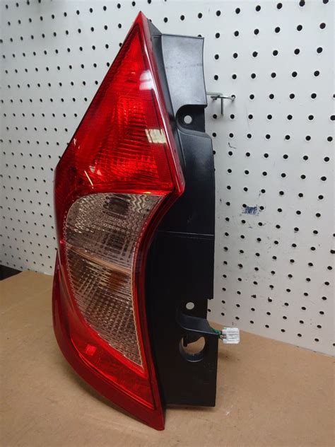 2014 2015 Nissan Versa Hatchback Left Driver Tail Light Oem 265553wc0a Ebay