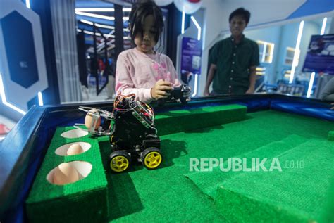 Jadi Wahana Edukasi Pameran Teknologi Robotik Digelar Di Robopark