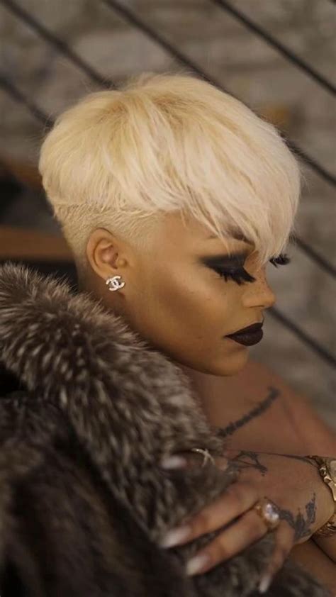 Pin By Barbi On Pixie Cute Hairstyles For Short Hair Short Blonde Hair Short Hair Pixie