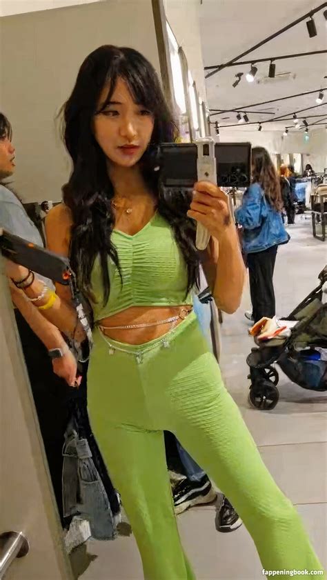 Jinnytty Nude OnlyFans Leaks Fappening FappeningBook