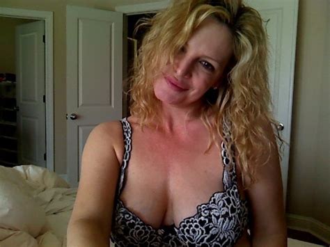 Self Posting Slut Leanne IMG 0100 Porn Pic