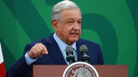 Mexico "safer" than U.S., Mexican President López Obrador says