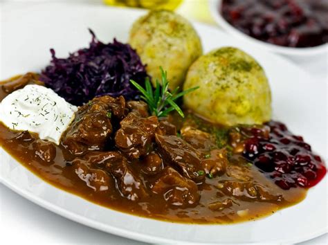 Hirschgulasch Nach Omas Rezept So Gelingt Der Klassiker Liebenswert