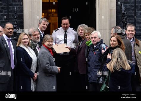 Heathrow third runway protest Stock Photo - Alamy