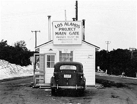 Why was Los Alamos created by the Manhattan Project - DailyHistory.org