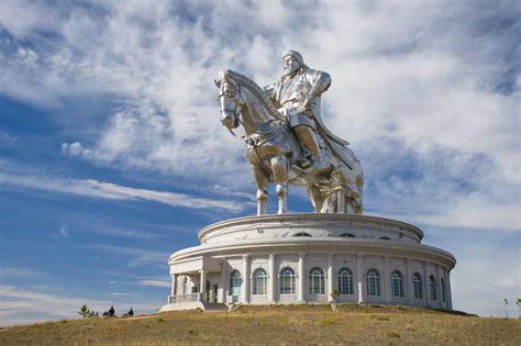 La Estatua Ecuestre De Gengis Kan Una Visita Obligada En Mongolia