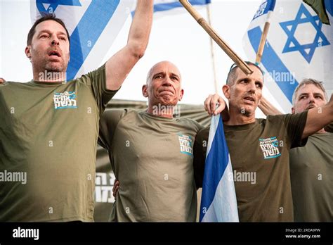 Tel Aviv Israël 19 juillet 2023 Les réservistes israéliens chantent