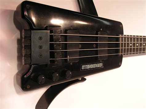 Steinberger L2 Bass 1982 Flickr