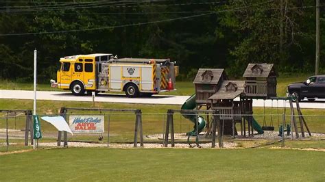 Flat Rock Middle School teachers reach out to students | WLOS