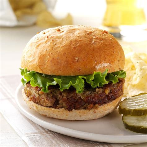 6 Clever Burger Bun Substitutes For Your Next Cookout Taste Of Home