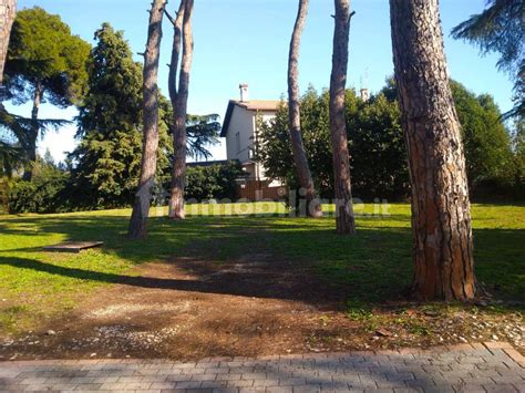 Vendita Villa Unifamiliare In Via Di Tor Cervara 119 Roma Ottimo Stato