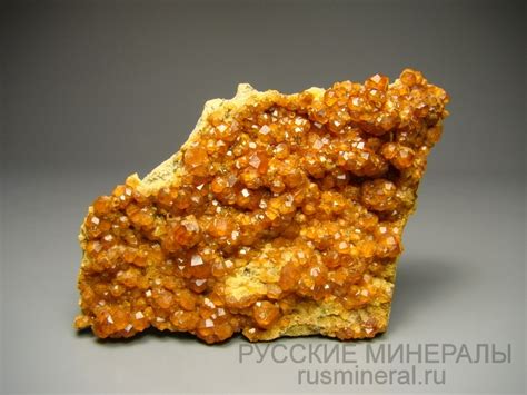 Спессартин 8,5х6,5х3см купить за 9200 руб.