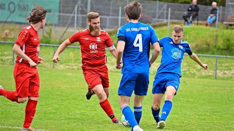 Fu Ball Bezirksliga Bb Cw Sv Rohrau Kann Sekt Kaltstellen Gegner Fc