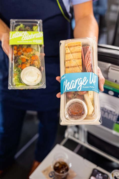 Alaska Airlines cooks up new vegan & plant-based options for travelers ...