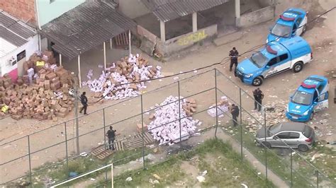 Globocop Flagra Carga Roubada Em Comunidade Da Zona Norte Do Rio