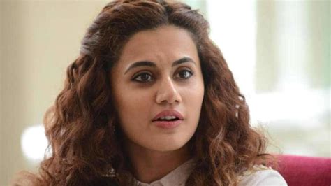 When Taapsee Pannus Response To Man Asking Her To Speak In Hindi Won