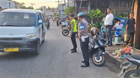 Urai Kemacetan Polres Sibolga Laksanakan Pos Padat Pagi Di