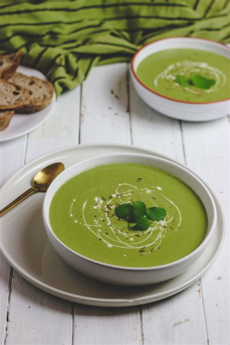 Soupe Verte Petits Pois Brocolis Lait De Coco Rose Citron