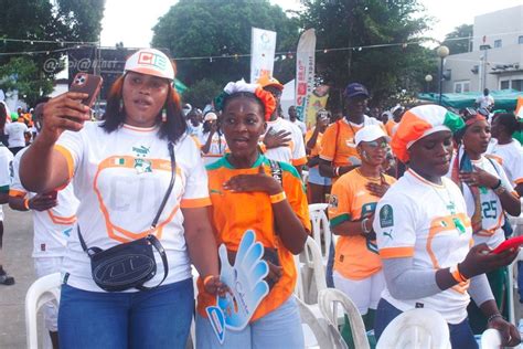 Can Ambiance Des Supporters Des El Phants Au Village Can Du