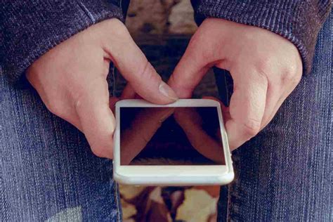 Cos La Sex Roulette Il Nuovo Allarme Social E Il Caso Emblematico Di Una Enne Romana