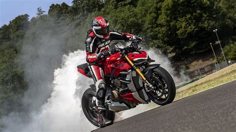 Nuova Ducati Streetfighter V La Follia Formato Naked