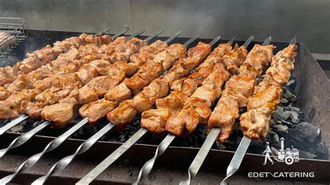 Мангальщик на мероприятие: аренда гриля и смокера, закупка продуктов ...