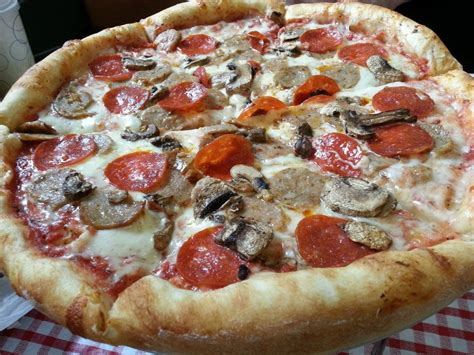 Sliced Mushrooms Pizza