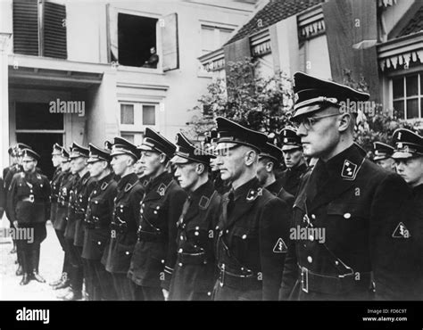 La conscription de Dutch SS-membres de la Waffen-SS, 1941 Photo Stock ...