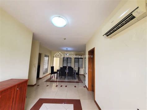 For Rent 4th Floor 3 Bedroom Apartment With A Maid S Room Gerrard