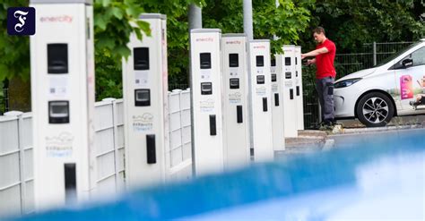 Ladenetz für E Autos Laden soll so einfach sein wie Tanken